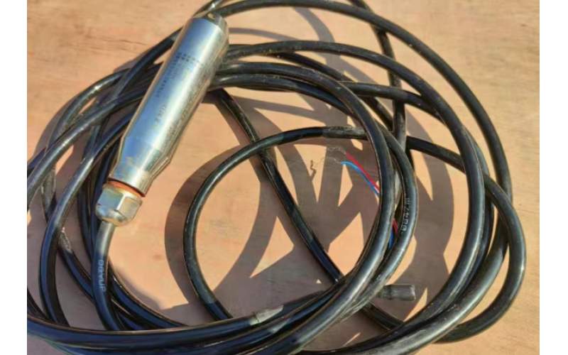 投入式液位变送器的工作原理及适用介质
